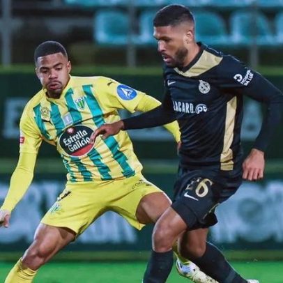Rhaldney mantém lugar no onze inicial frente ao Santa Clara