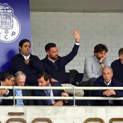 Villas-Boas e Farioli assistem ao clássico de hóquei em patins