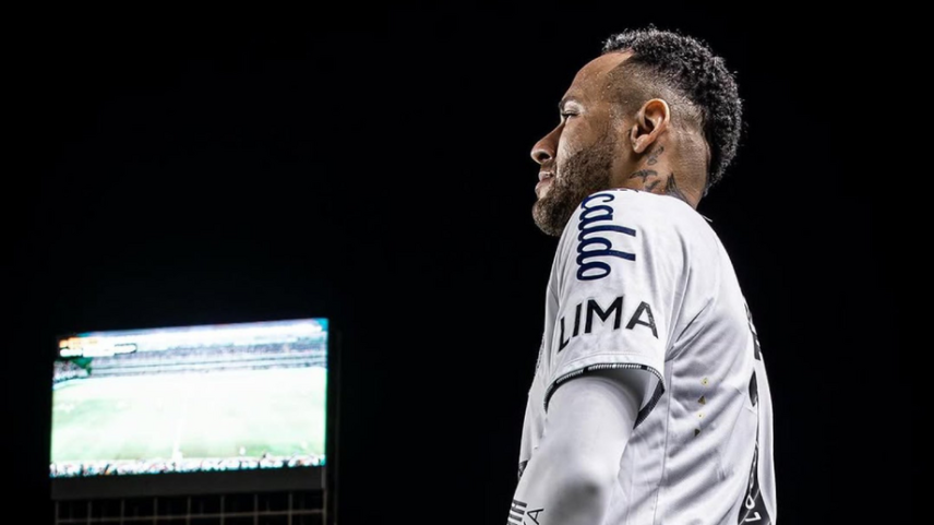 Neymar com a camisola do Santos