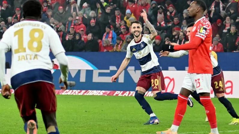 Fábio Vieira a celebrar