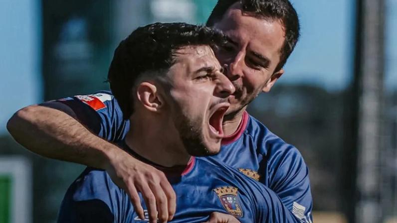 Torrense festeja vitória frente ao Benfica B