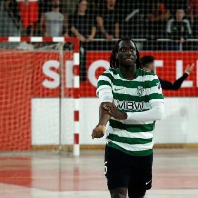 Sporting recusa oferta de 200 mil euros por Zicky Té; renovação adiada