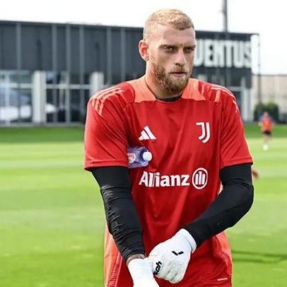 Buffon ao lado de Di Gregorio: fases da carreira acontecem a todos