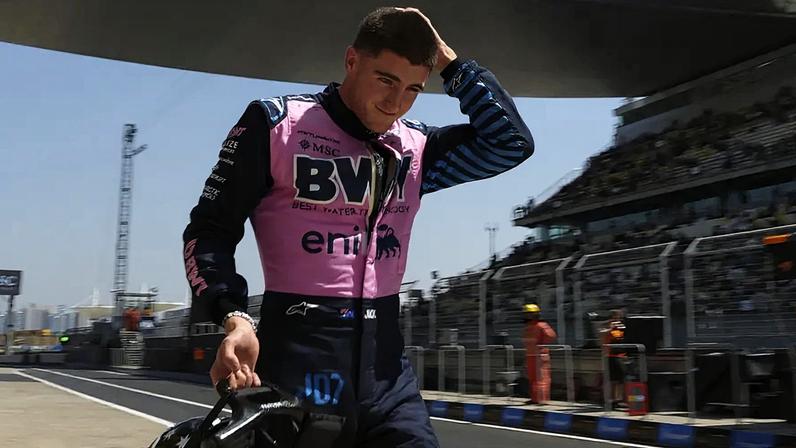 Jack Doohan, piloto da Alpine em 2025, durante o GP da China