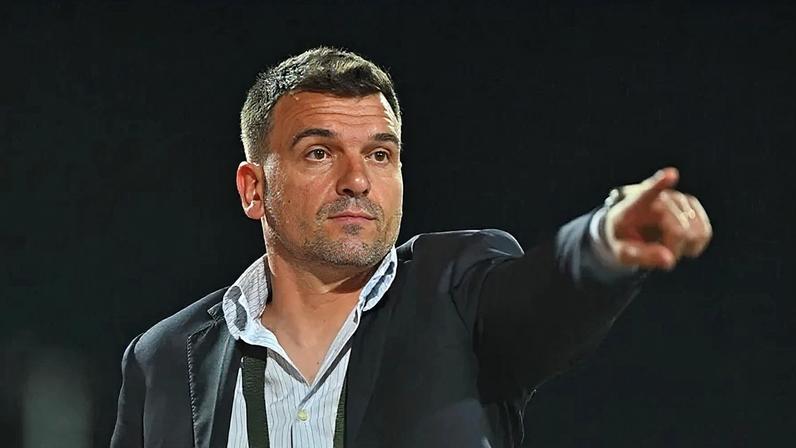 Técnico quer garantir acesso ao playoff de subida à Premier League da Arábia Saudita