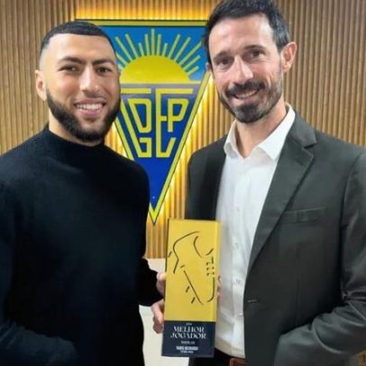 Begraoui recebe prémio de melhor jogador da Liga em janeiro