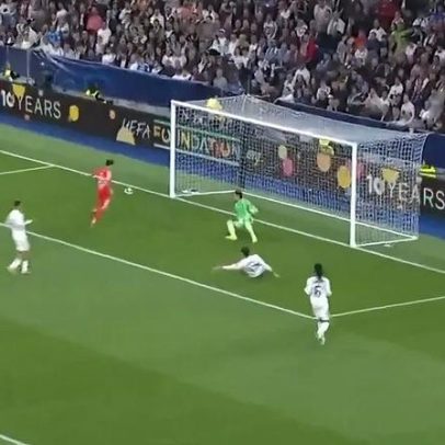 Benfica entra a todo o gás no Bernabéu com golo de Rafa