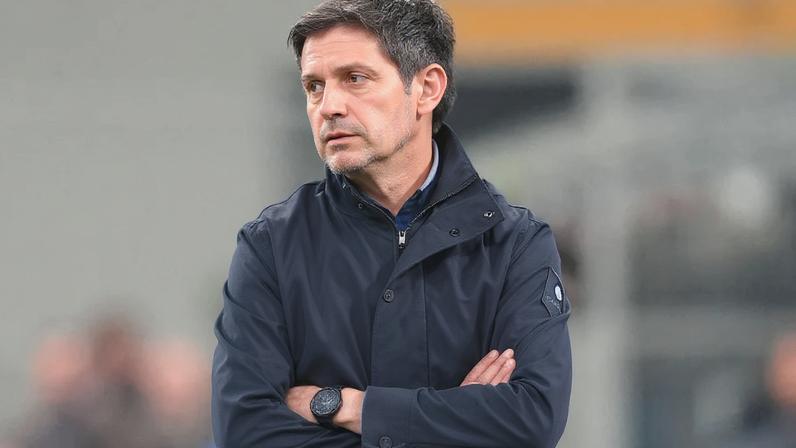 Chivu renova contrato com o Inter de Milão