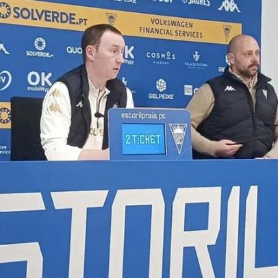 Ian Cathro, sem barba, quer tentar vencer o Sporting