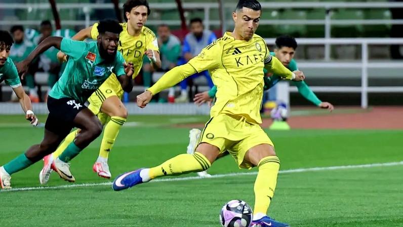 Treinador do Almería diz que Cristiano Ronaldo jogar aqui seria extraordinário