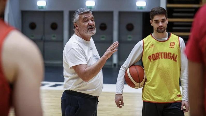 Mário Gomes dá a tática