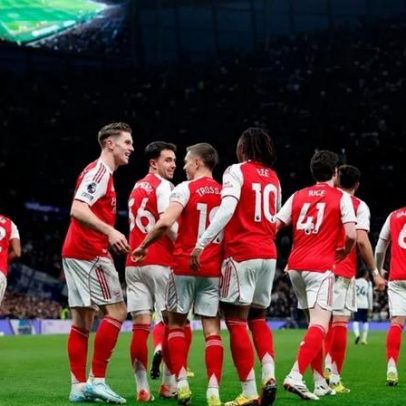 Craque do Arsenal recorda troca de camisolas com CR7