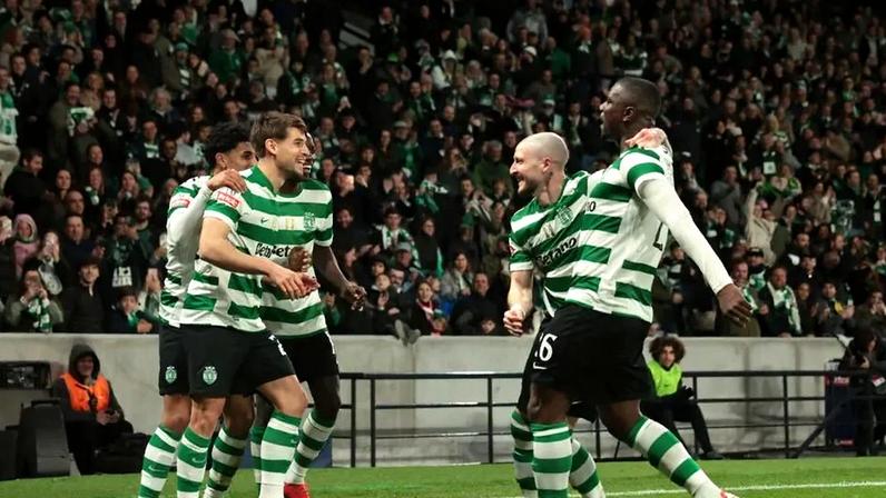 Leões celebram golo frente ao Estoril (3-0)