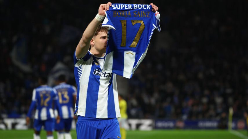 Dragão parou aos 17 minutos com Borja Sainz em campo