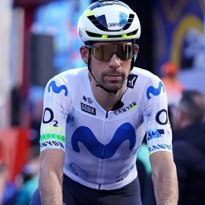 Nelson Oliveira cai num treino, fratura a clavícula direita e é operado