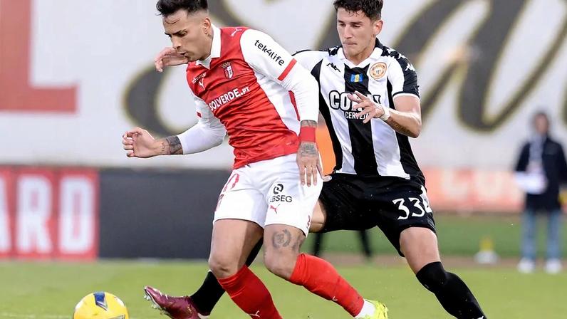 Zalazar fez mais dois golos