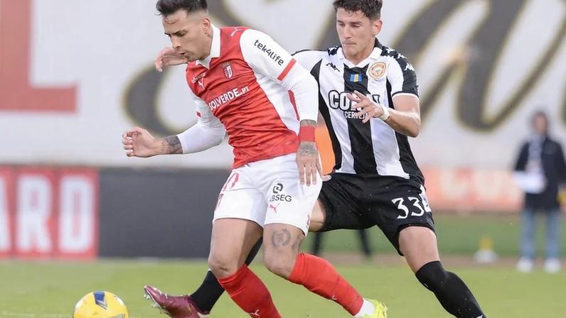 Zalazar fez mais dois golos