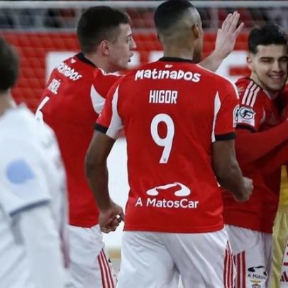 Benfica vence o Fundão após susto