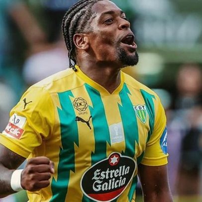 Tondela encerra rescisão com Ivan Cavaleiro