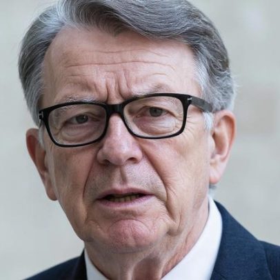 Mandelson abandona a Câmara dos Lordes após alegações ligadas a Epstein