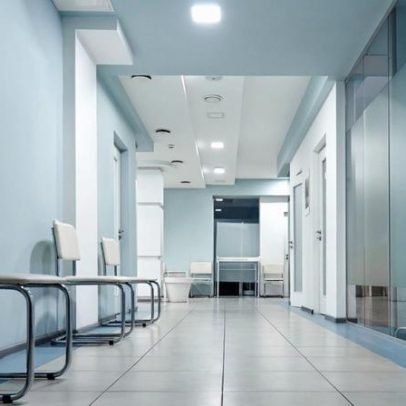 Hospital francês evacuado após paciente com ferimento por projétil