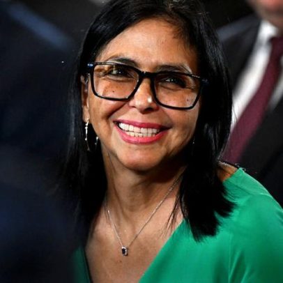 Nova diplomata dos EUA na Venezuela aborda transição com Rodriguez