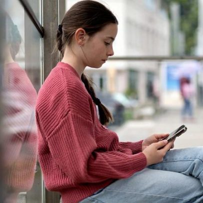 Espanha restringe redes sociais a menores de 16 anos