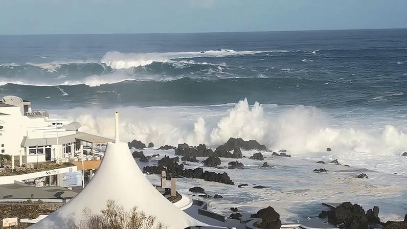 IPMA volta a actualizar avisos para agitação marítima e vento