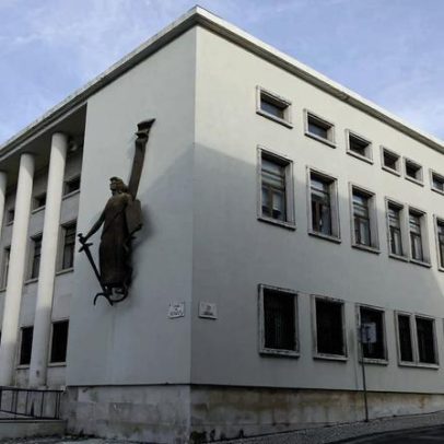 Casal é absolvido de tráfico humano e falsificação documental