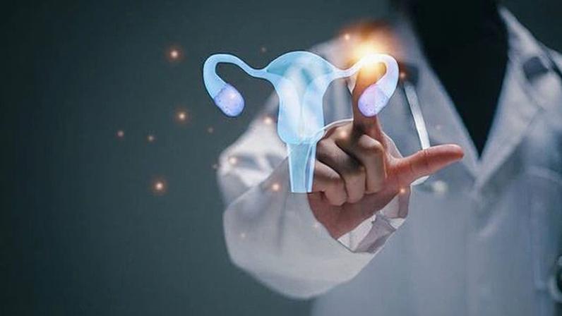 FIGUEIRA DE CASTELO RODRIGO: Campo de Ténis em obras de manutenção