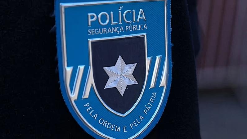 Operador de grua ferido com gravidade depois de ter sido projetado pelo vento em Porto de Mós