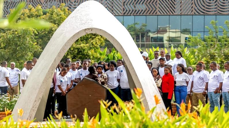 Idosos de Celorico de Bastos visitam Museu Municipal de Mondim de Basto