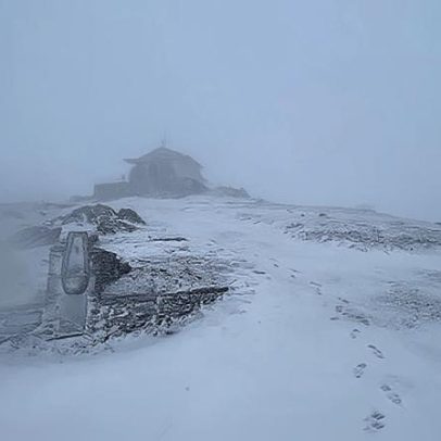 Apple assegura continuidade da série de Jon Hamm antes da 2.ª temporada