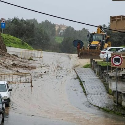 Rua de Santana encerrada ao trânsito por obras