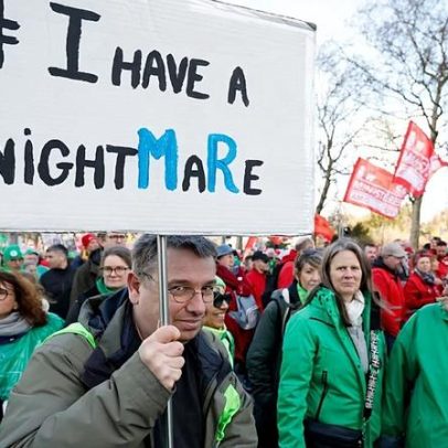 Milhares contestam reformas de austeridade em Bruxelas, segundo vídeo