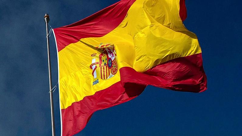 ARQUIVO. A bandeira de Espanha hasteada em Madrid, out. 2020