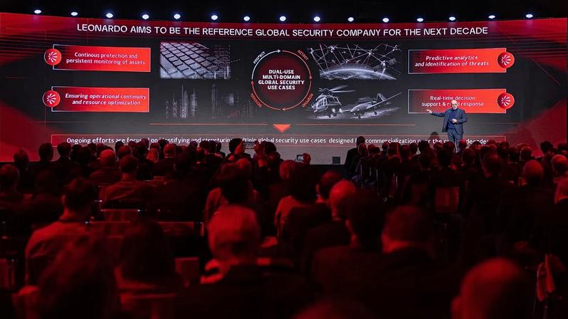 Italiana Leonardo testa cúpula Michelangelo na Ucrânia