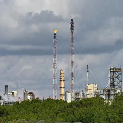 Irão: gigantes dos fósseis lucram com guerra e discutem imposto