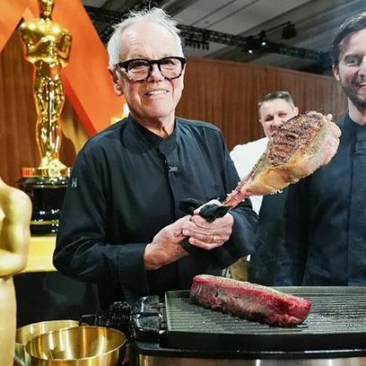 Wolfgang Puck cozinha para a elite de Hollywood no baile dos Óscares