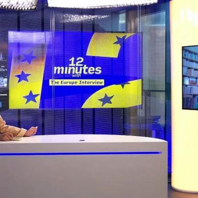 Ex-embaixador francês Araud: von der Leyen age fora das suas competências