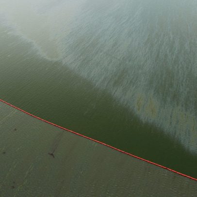 México acelera limpeza de petróleo cru na costa de Veracruz