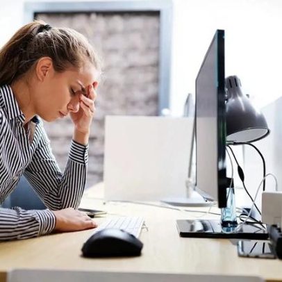 Exaustão mental com IA por que o cérebro fica cansado com chatbots no trabalho