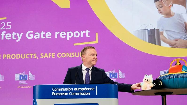 Michael McGrath, comissário europeu para a Proteção dos Consumidores, na apresentação do Relatório Safety Gate 2025
