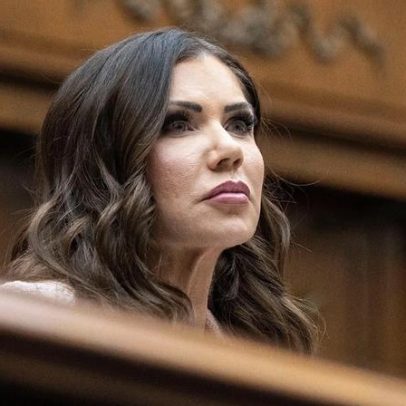 Trump demite secretária de Segurança Interna