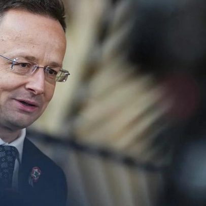 Ministro húngaro admite ter telefonado a Lavrov durante reuniões da UE