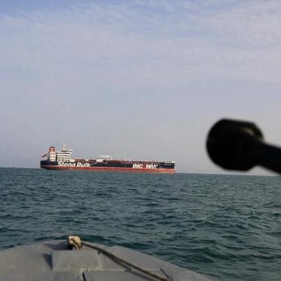 Estreito de Hormuz mais caro após subida dos prémios de risco