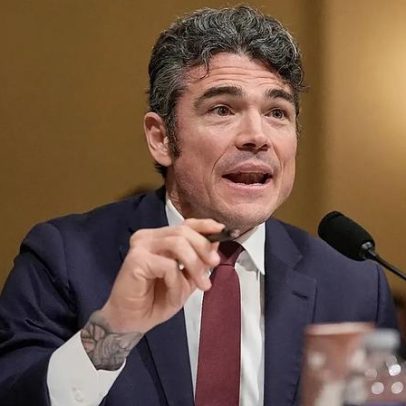 Diretor do CNC demite-se em protesto contra guerra no Irão