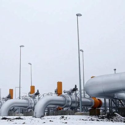 Preços de gás na Europa sobem 45% após Qatar cortar produção de GNL