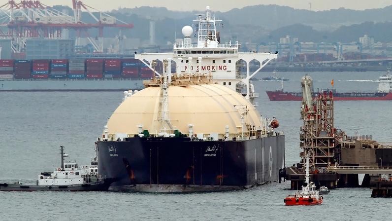ARQUIVO. Petroleiro de GNL liberiano Umm Al Ashtan chega a um porto em Yokohama, a sudoeste de Tóquio, Japão.