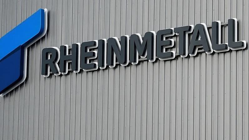 O logótipo do fabricante alemão de armas Rheinmetall é fotografado em Unterluess, Alemanha, quarta-feira, 27 de agosto de 2025